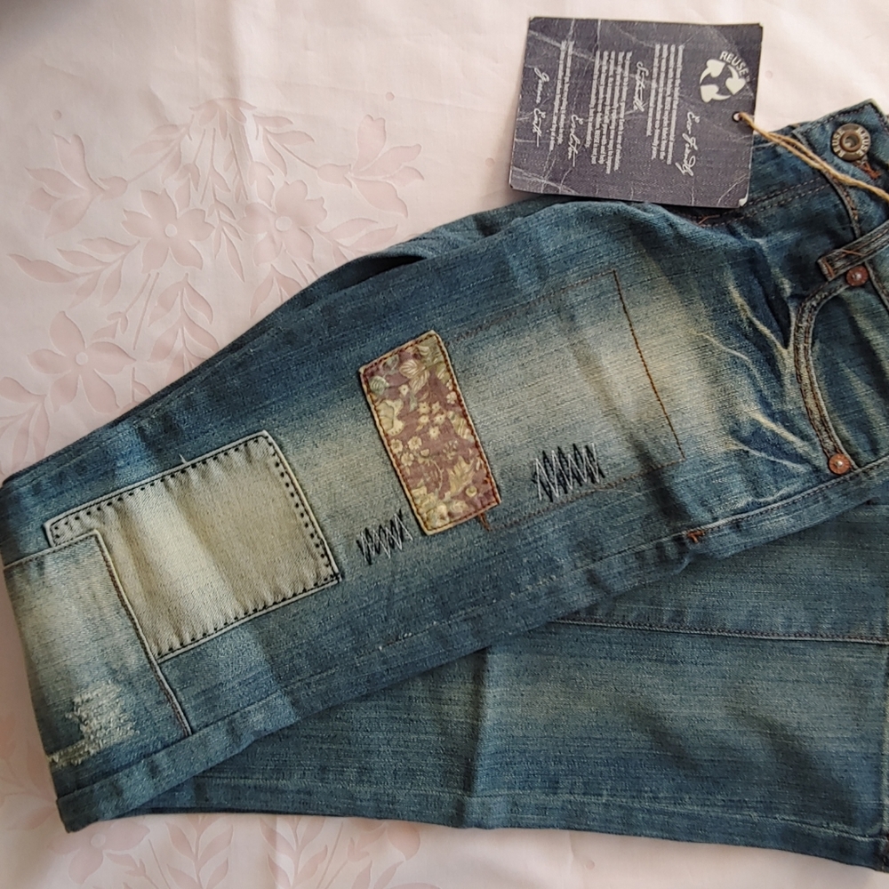 Reuse Jeans - Picture 2 of 8